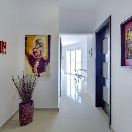 Luxury 2 Bedroom Penthouse In St Julians * Saint Julian's