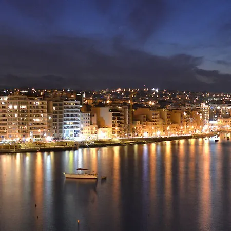 Luxury 2 Bedroom Penthouse In St Julians *
