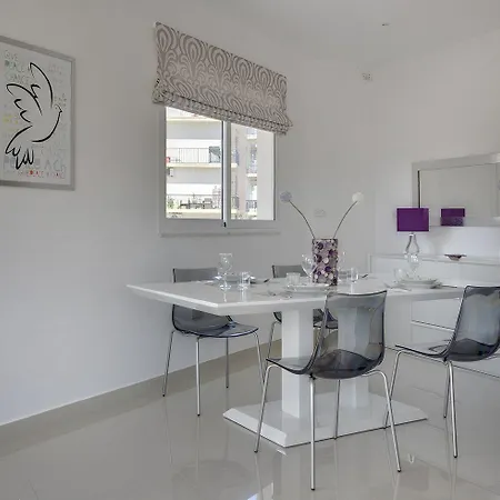 Luxury 2 Bedroom Penthouse In St Julians