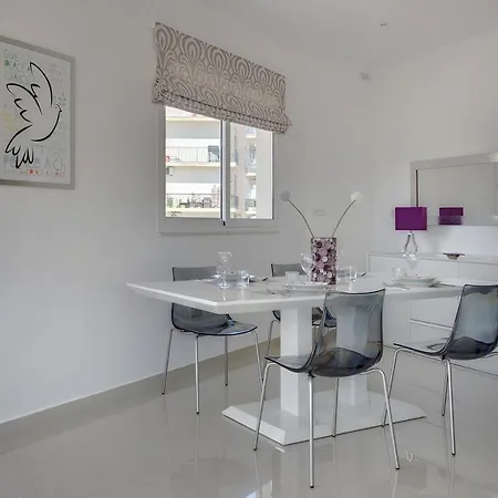 Luxury 2 Bedroom Penthouse In St Julians